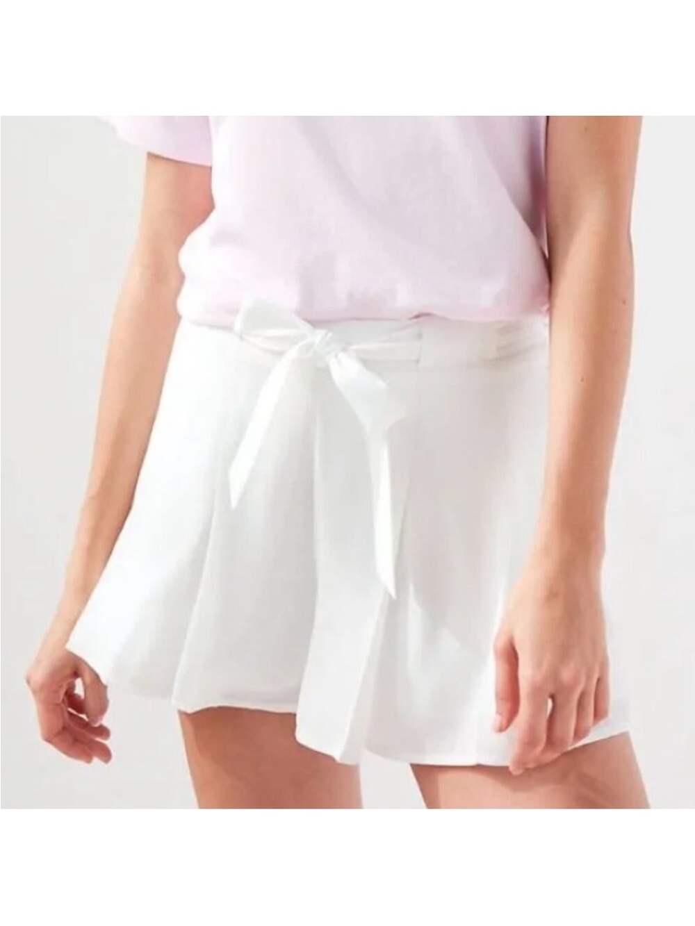 Aritzia Westley Short Pleated Tie-front Short Size 2